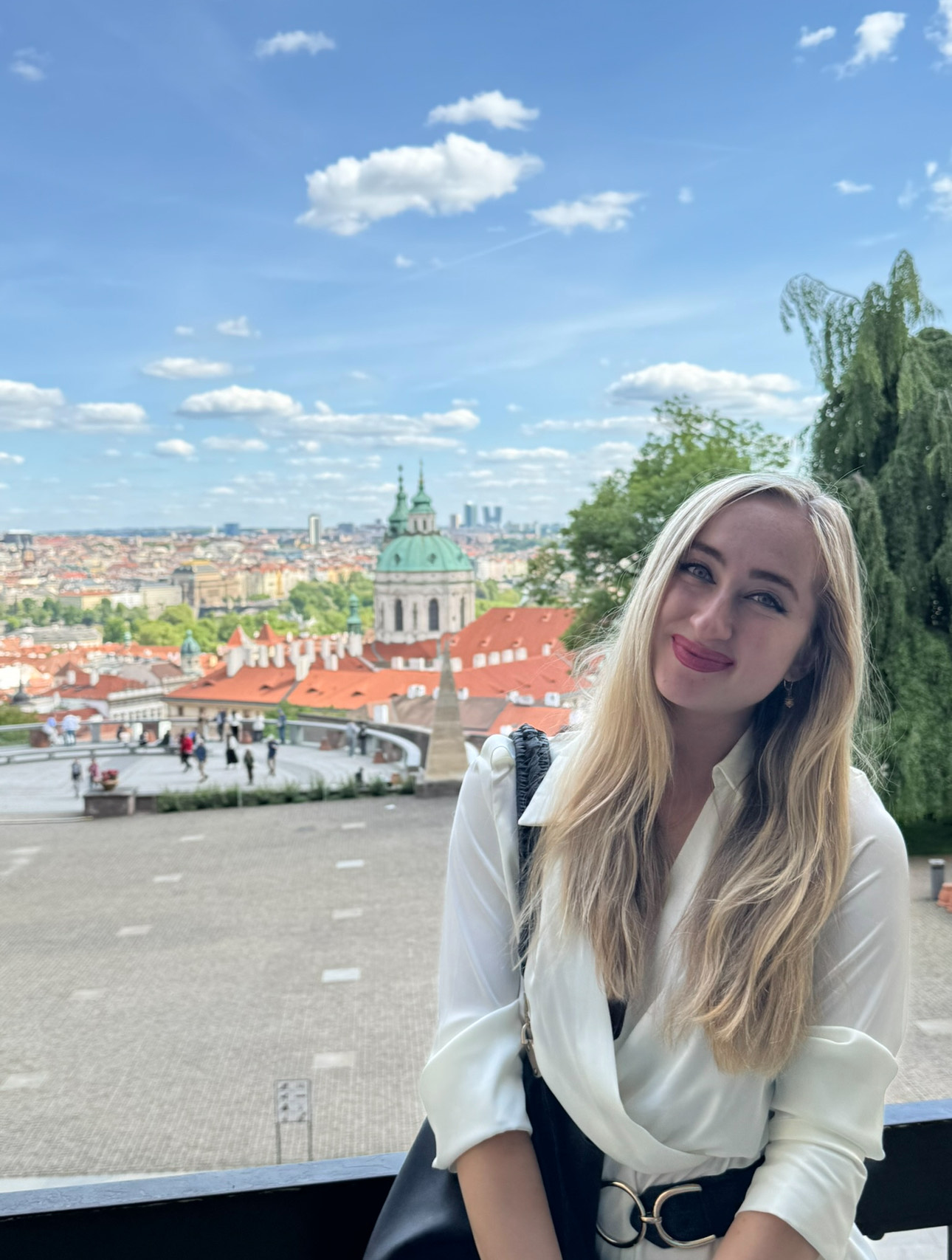 Sophia Holubowsky '26 in Prague.