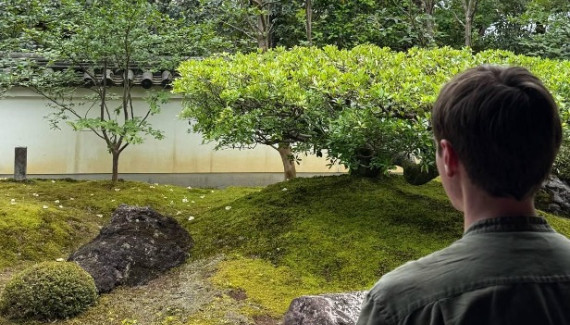 Angel Martinez Spielvogel at the Torin-in temple. 